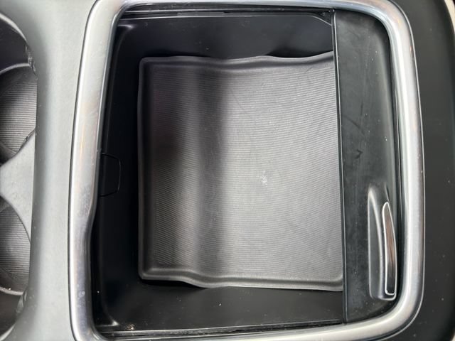Used 2023 Chrysler Pacifica Touring-L FWD image 25