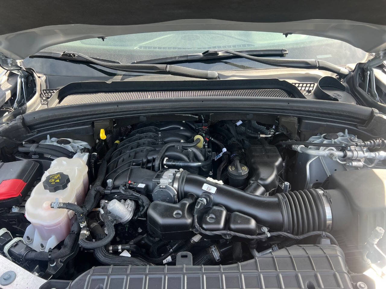 Used 2021 Jeep Grand Cherokee L Laredo w/ Luxury Tech Group I image 28