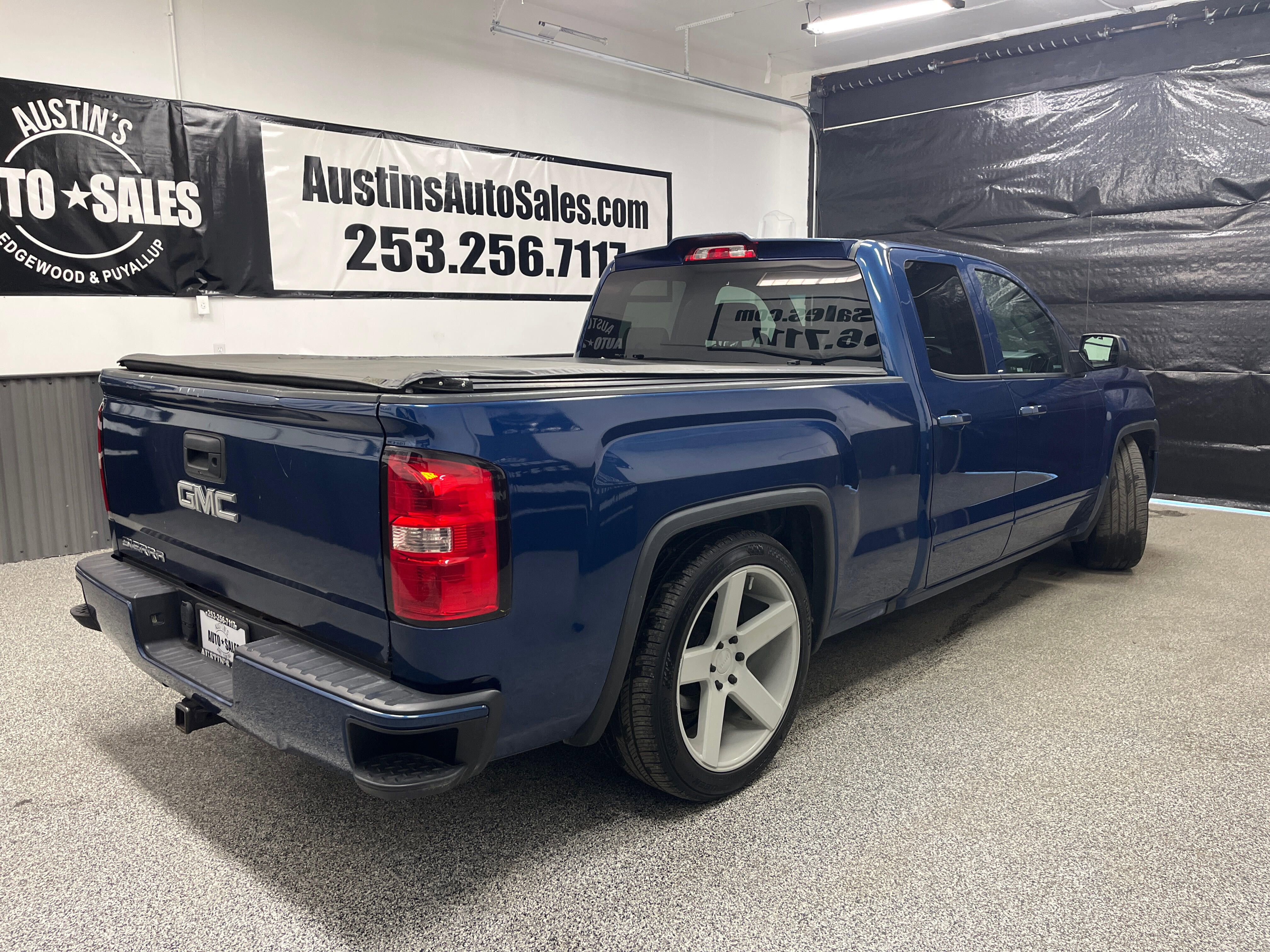 Used 2017 GMC Sierra 1500 4x4 Double Cab image 3