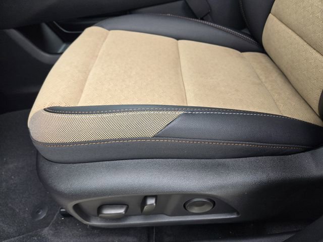 New 2026 Chevrolet Equinox ACTIV w/ Convenience Package III FWD image 19
