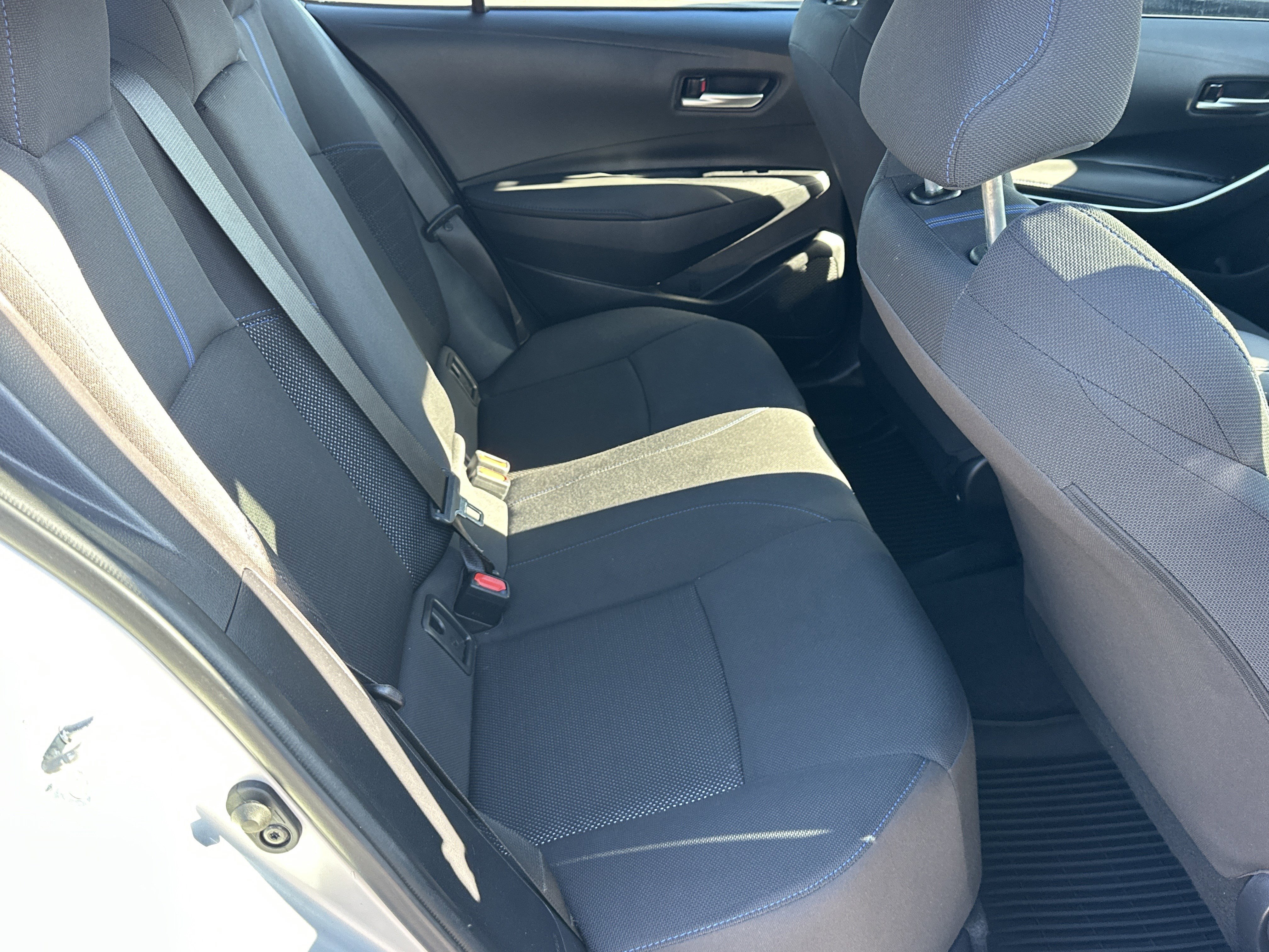 Used 2022 Toyota Corolla SE image 16