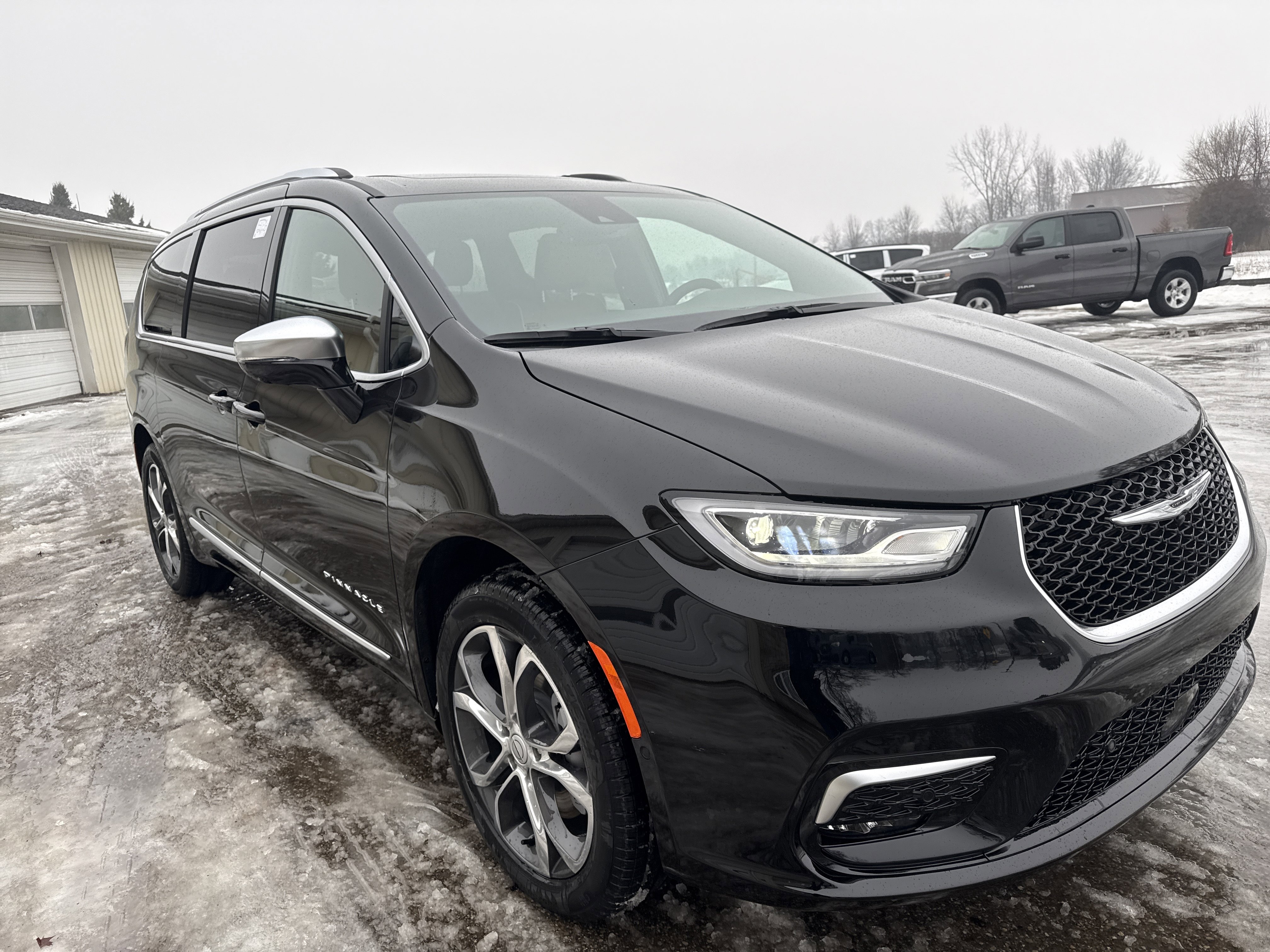 New 2026 Chrysler Pacifica Pinnacle