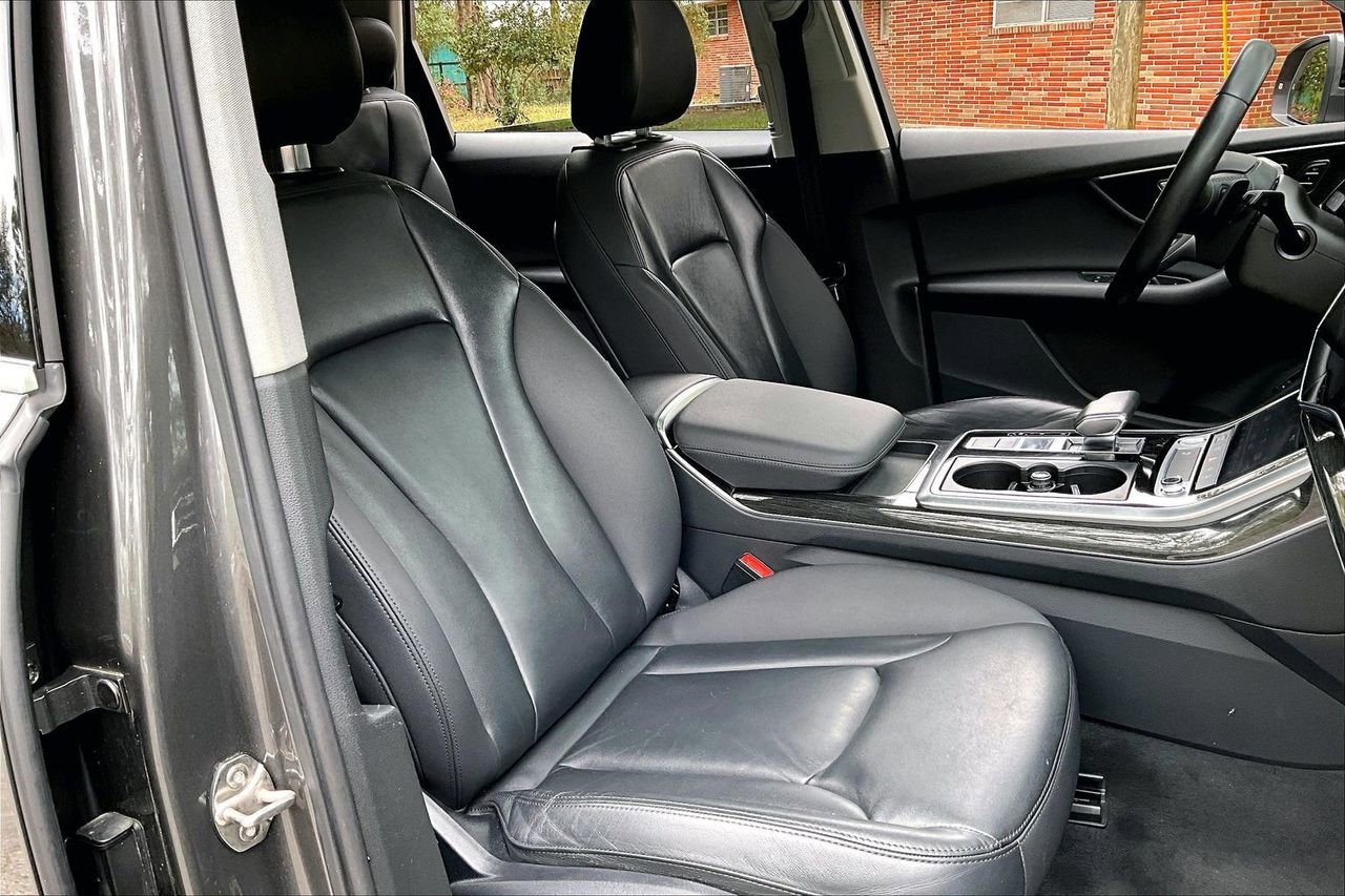 Used 2020 Audi Q7 2.0T Premium w/ Convenience Package image 26