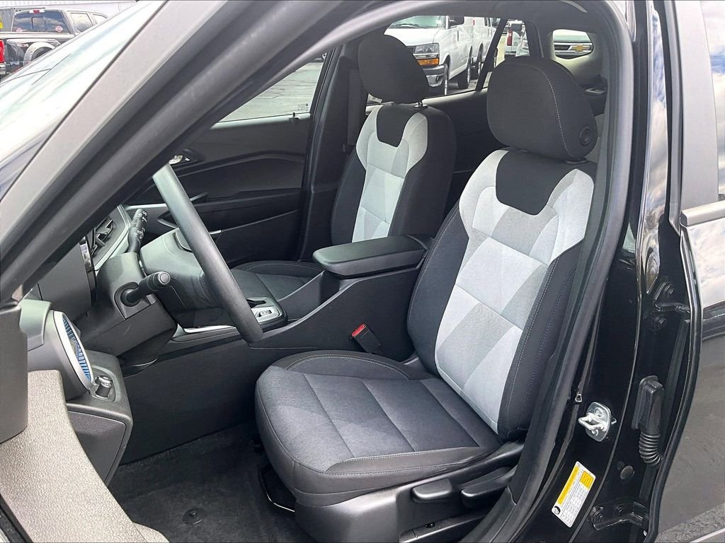 Used 2024 Chevrolet Trax LS FWD image 10
