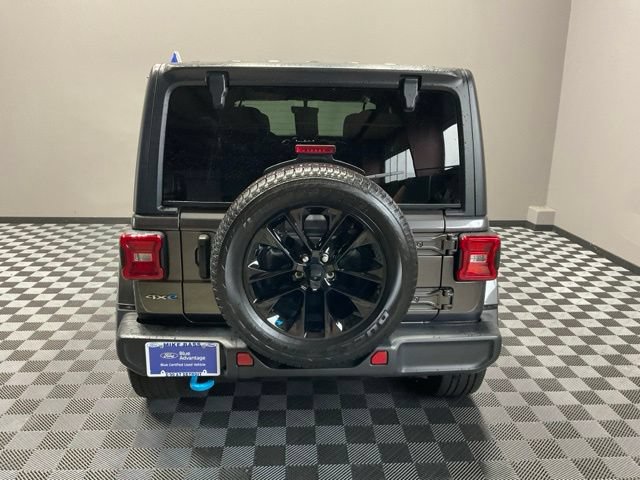 Used 2022 Jeep Wrangler Unlimited Sahara w/ Cold Weather Group AWD/4WD image 11