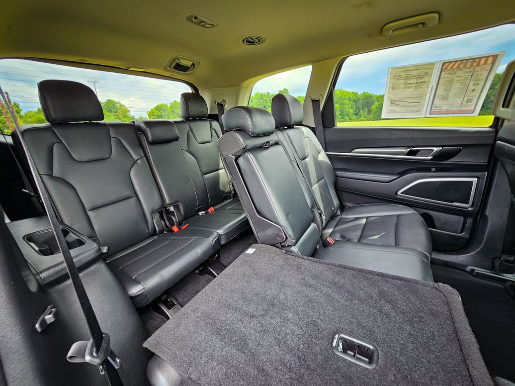 Used 2022 Kia Telluride LX AWD/4WD image 38