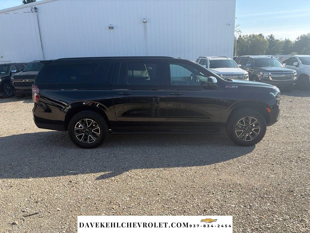 Used 2024 Chevrolet Suburban Z71 w/ Luxury Package AWD/4WD image 7