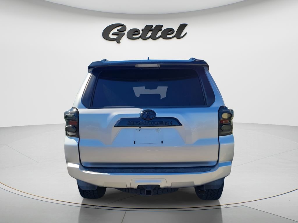 Used 2021 Toyota 4Runner Venture w/ Moonroof Package image 8