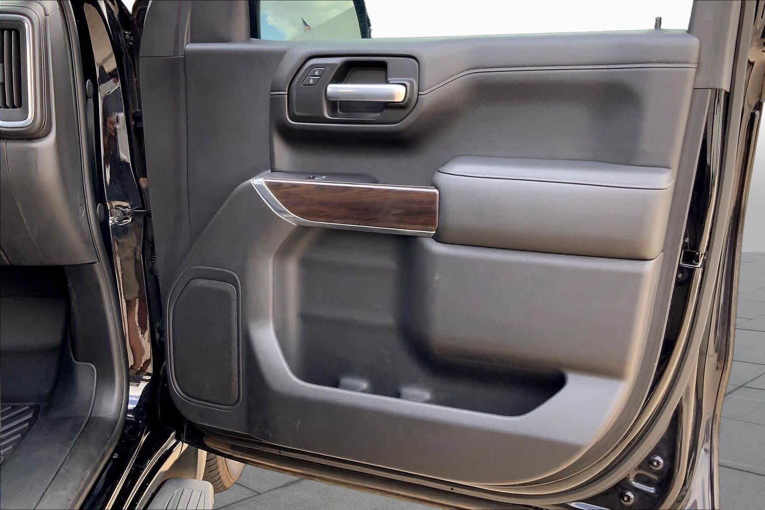 Used 2019 GMC Sierra 1500 SLT AWD/4WD image 22
