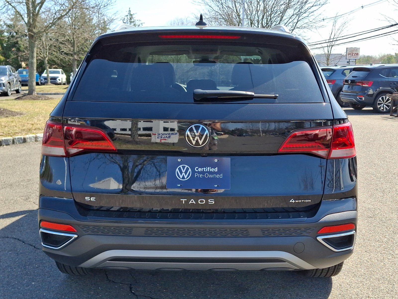 Certified 2024 Volkswagen Taos SE AWD/4WD image 5