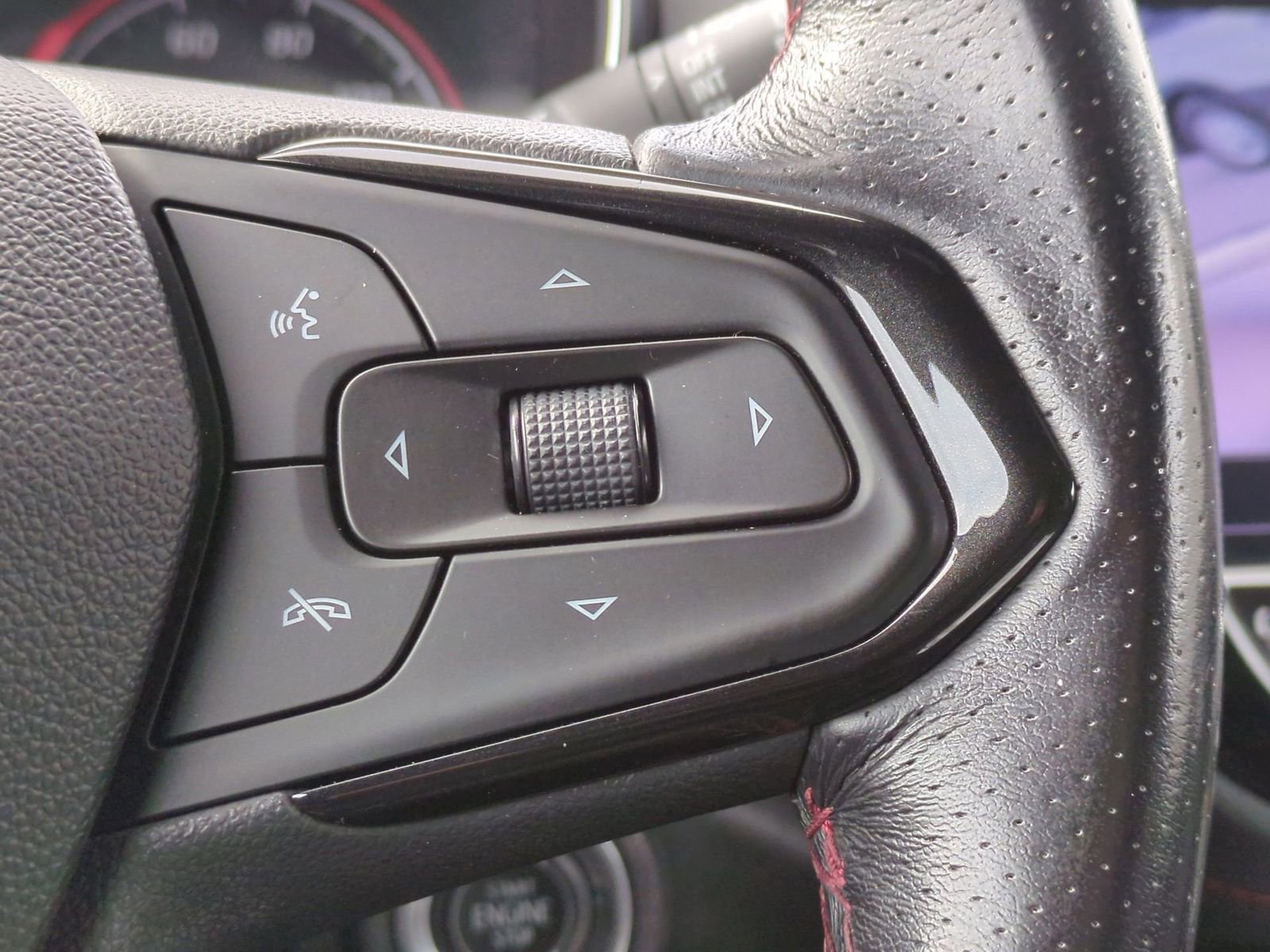 Used 2021 Chevrolet TrailBlazer RS w/ Technology Package image 30