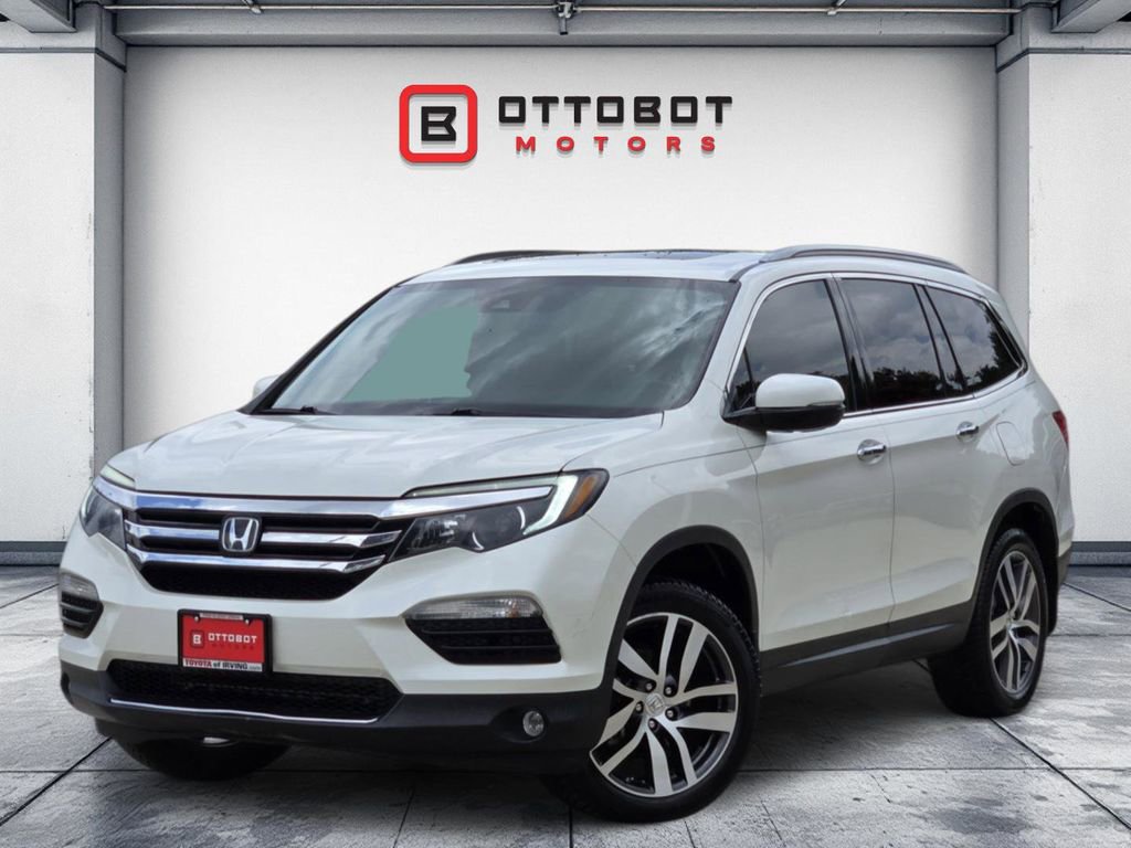 Used 2017 Honda Pilot Touring image 1