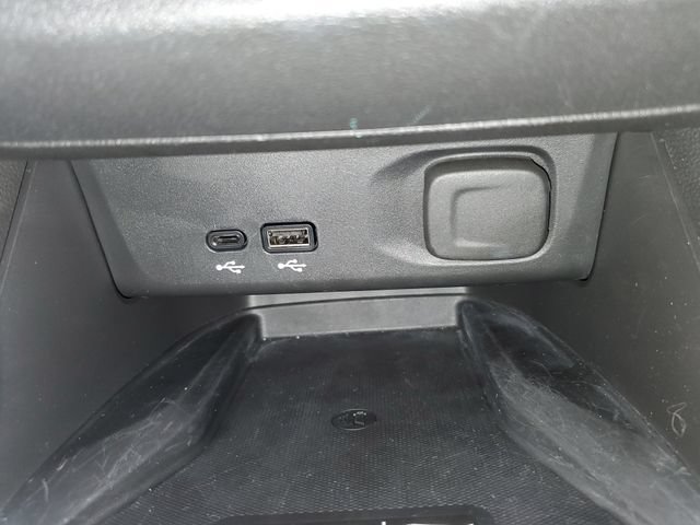 Used 2025 Buick Envista Preferred w/ Convenience I Package FWD image 33