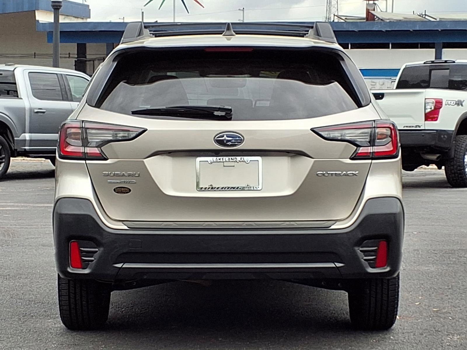 Used 2020 Subaru Outback Premium image 5