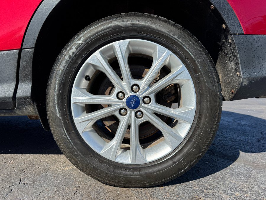 Used 2018 Ford Escape SE w/ SE SYNC Package AWD/4WD image 13