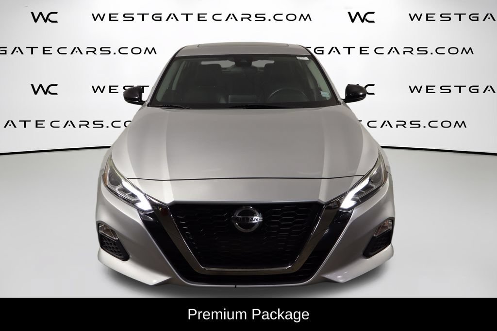 Used 2020 Nissan Altima 2.5 SR w/ Premium Package FWD video 2