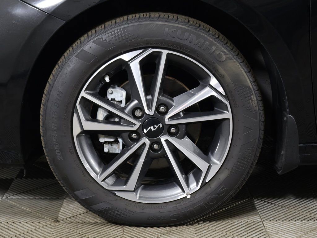 Used 2023 Kia Forte LXS w/ LXS Technology Package image 21