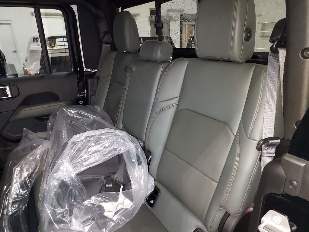New 2026 Jeep Gladiator Mojave AWD/4WD image 28