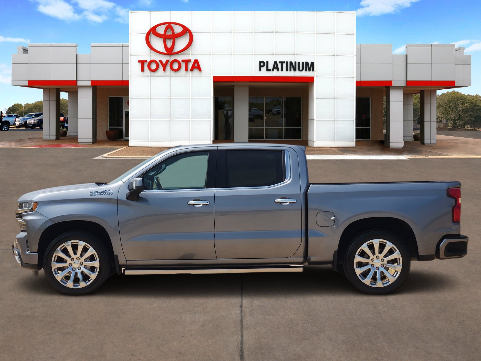 Used 2019 Chevrolet Silverado 1500 High Country AWD/4WD image 3