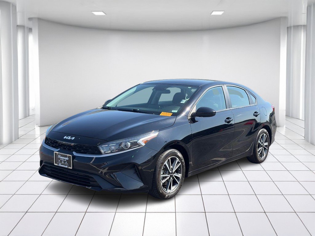 Used 2023 Kia Forte LXS FWD image 7