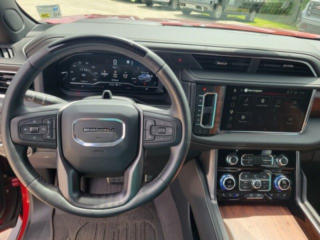 Used 2024 GMC Yukon Denali Ultimate AWD/4WD image 17