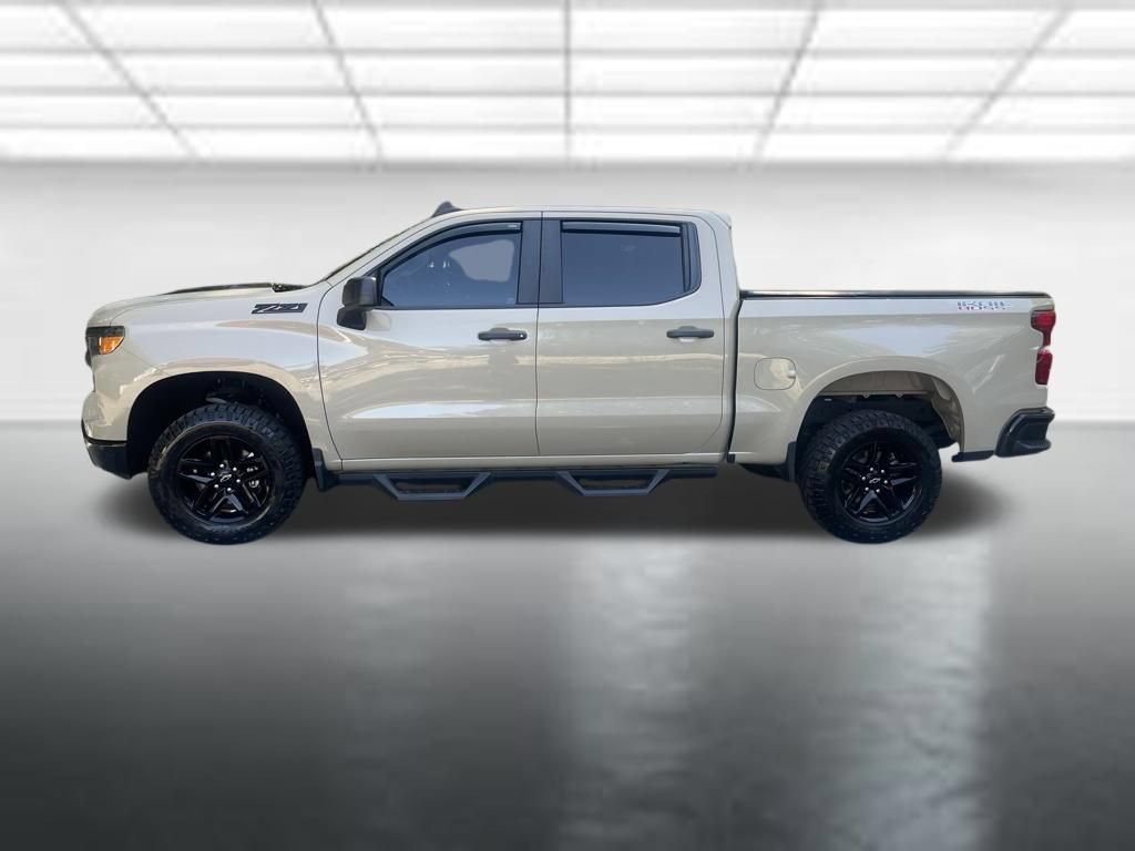 Used 2023 Chevrolet Silverado 1500 Custom Trail Boss AWD/4WD image 2
