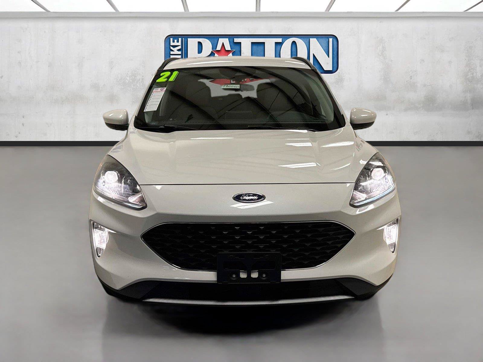 Used 2021 Ford Escape SEL w/ Technology Package FWD image 2