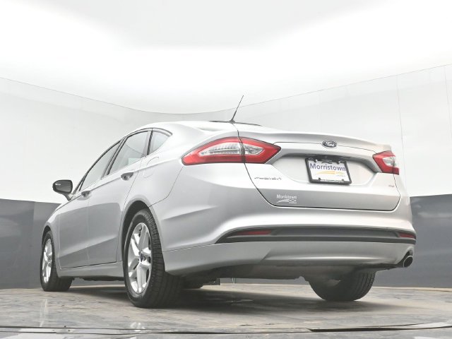 Used 2016 Ford Fusion SE FWD image 45