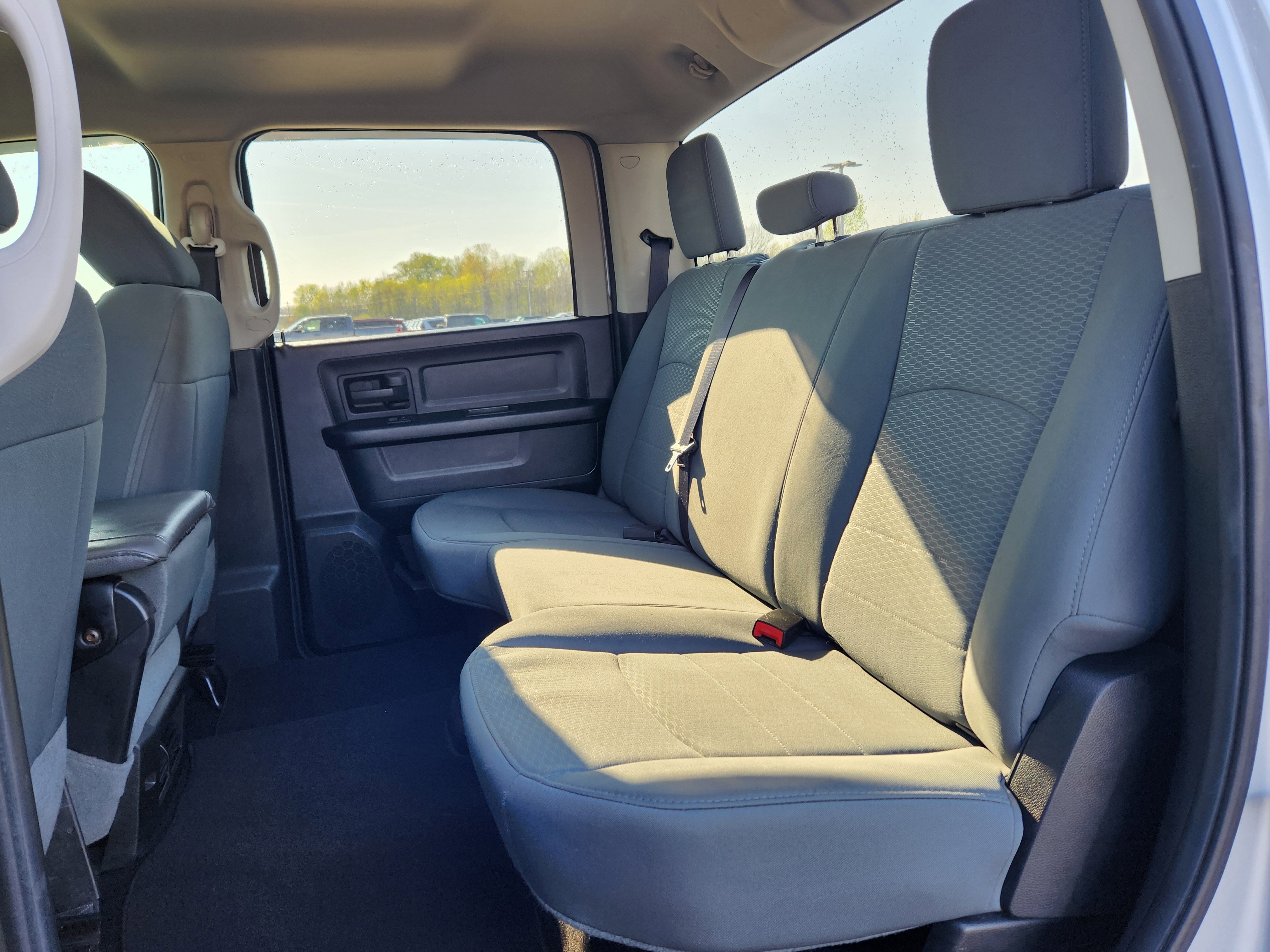 Used 2014 RAM 1500 Express image 10