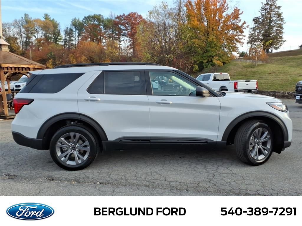 New 2026 Ford Explorer Active w/ Active Comfort Package AWD/4WD image 4