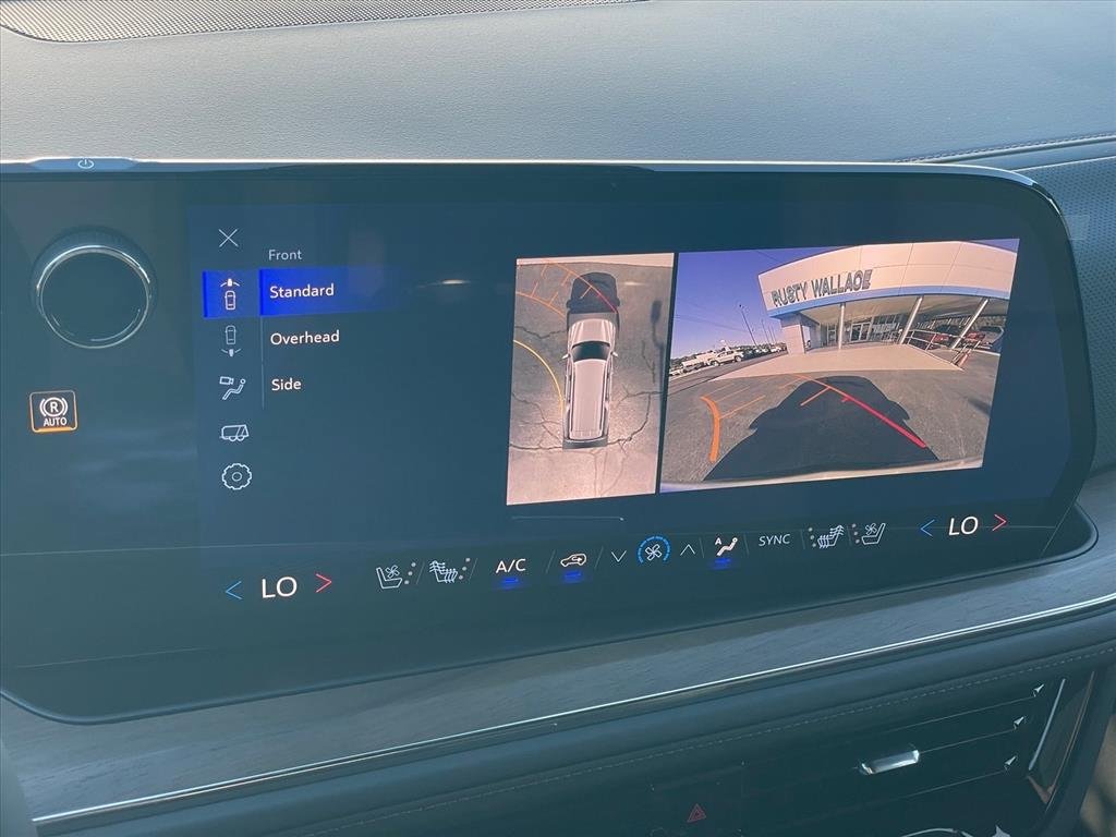 New 2027 Chevrolet Suburban High Country AWD/4WD image 16