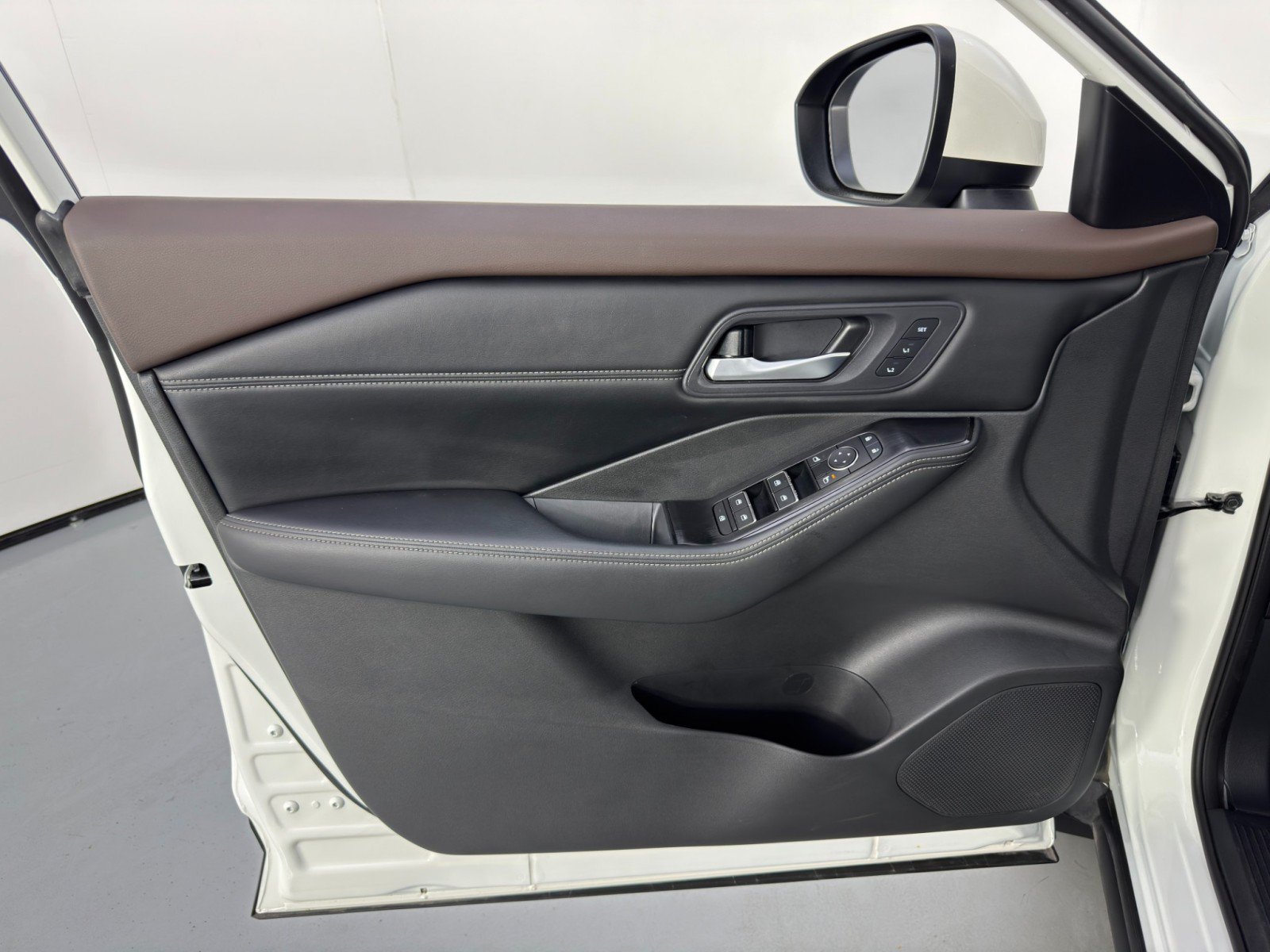 Used 2023 Nissan Rogue SL w/ SL Premium Package AWD/4WD image 39