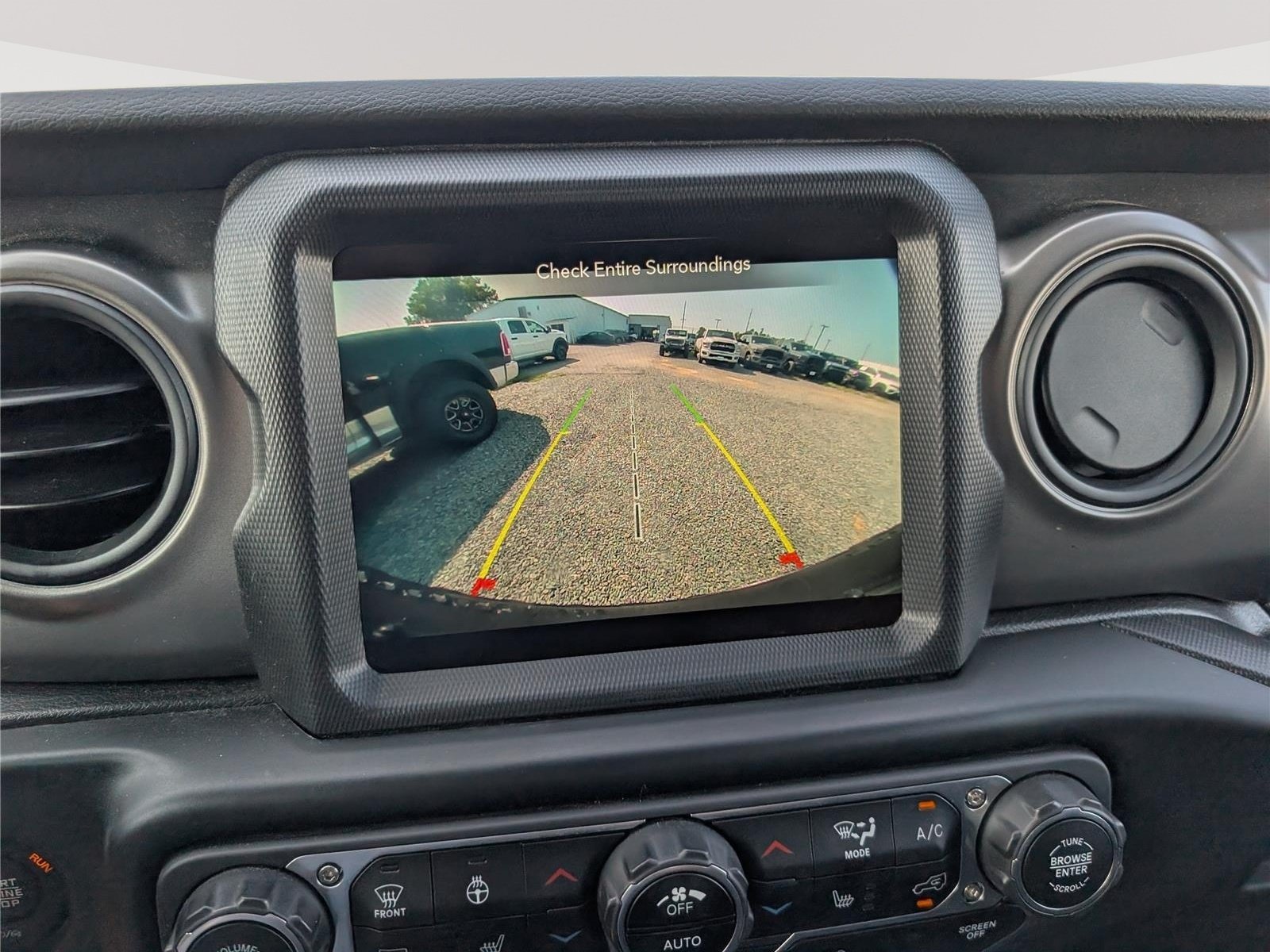 Used 2022 Jeep Wrangler Unlimited Sport AWD/4WD image 26