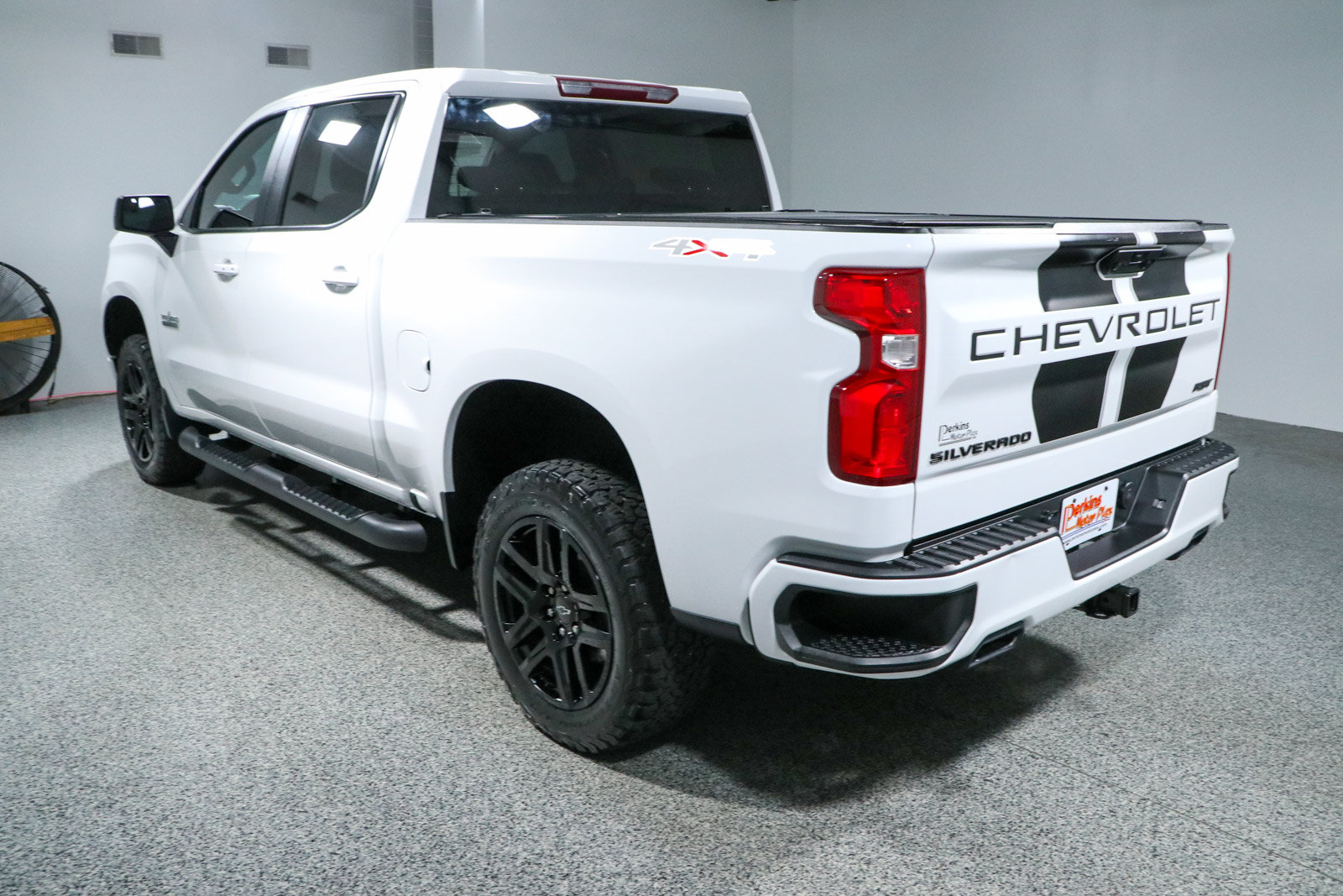 Used 2023 Chevrolet Silverado 1500 RST w/ Rally Edition AWD/4WD image 9