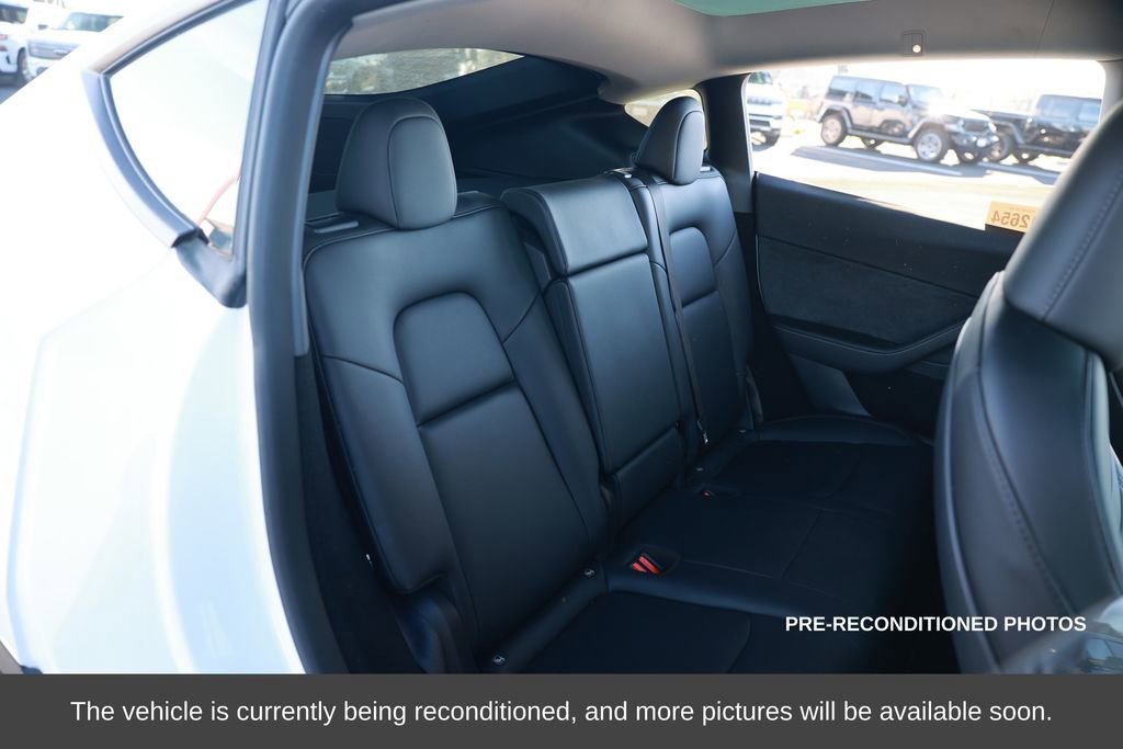 Used 2023 Tesla Model Y Performance image 13