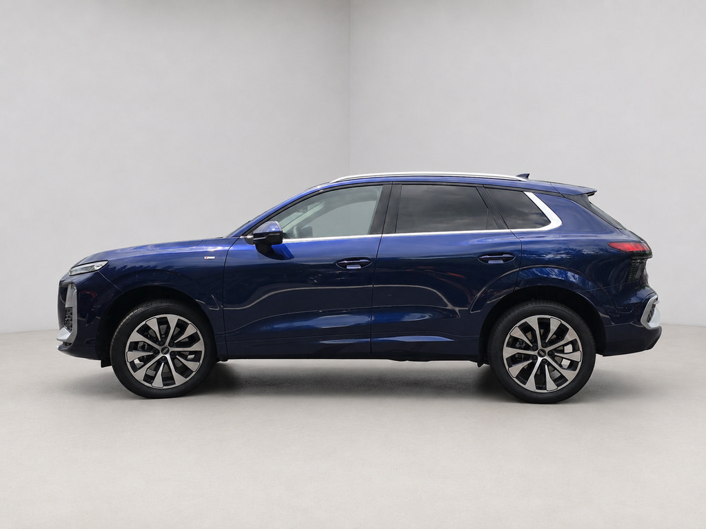 Certified 2026 Audi Q3 quattro 2.0T AWD/4WD image 3