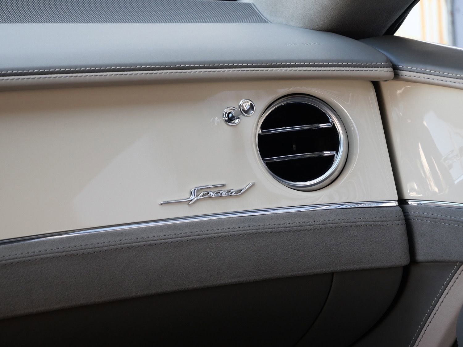 Used 2023 Bentley Continental GT Speed AWD/4WD image 23