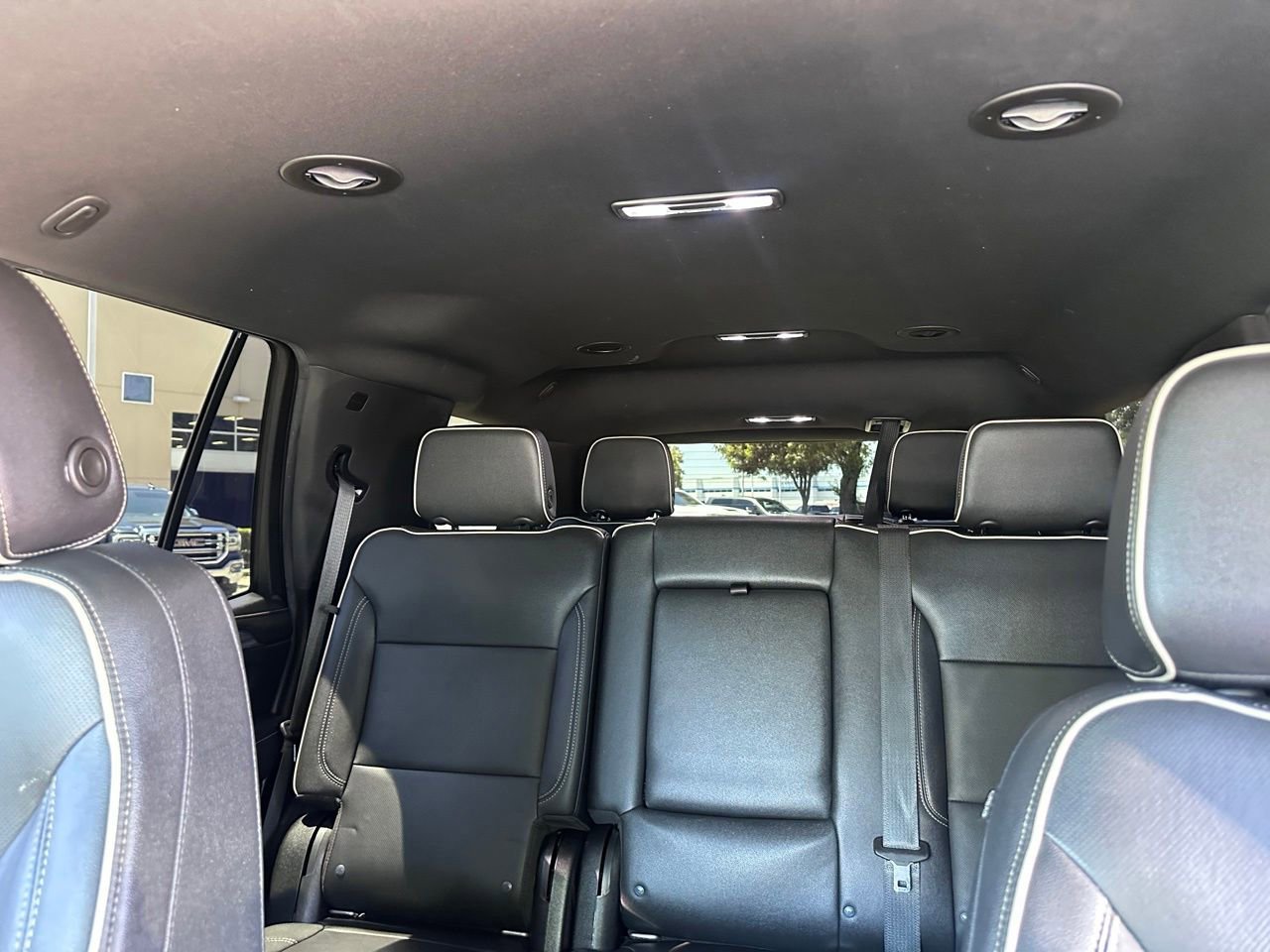 Used 2021 GMC Yukon SLT RWD image 16