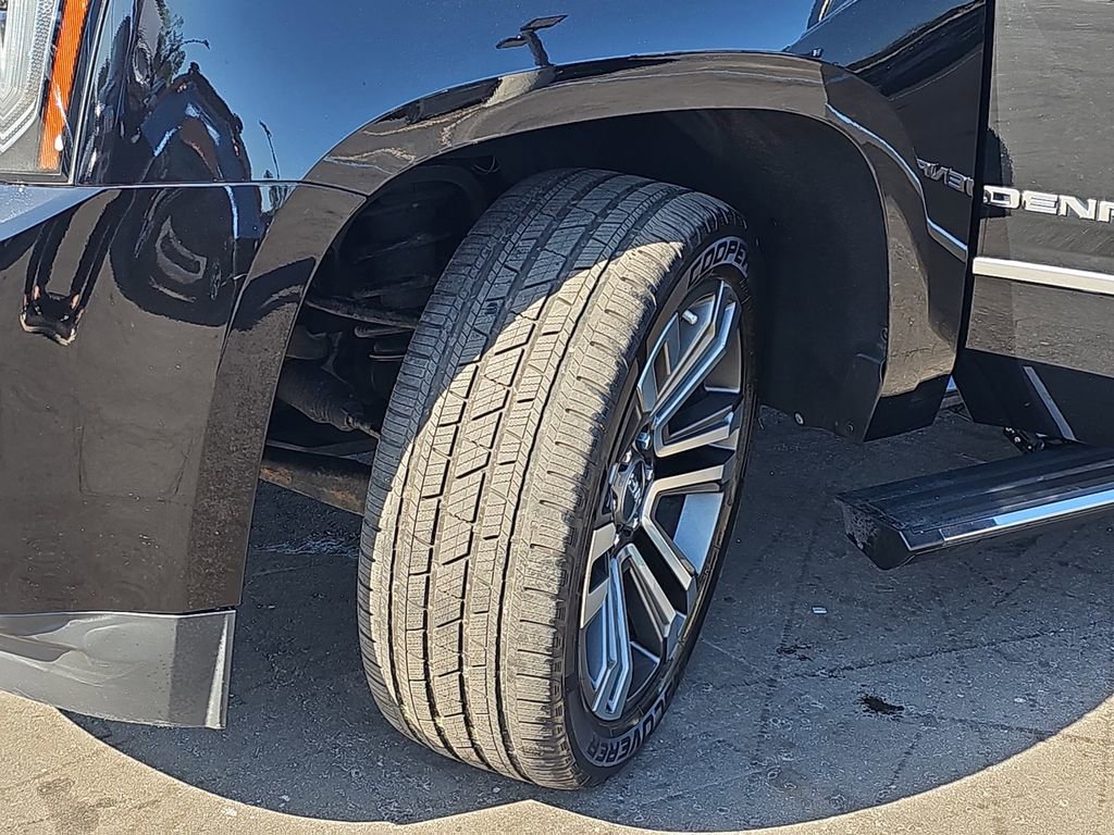 Used 2019 GMC Yukon Denali w/ Denali Ultimate Package image 37