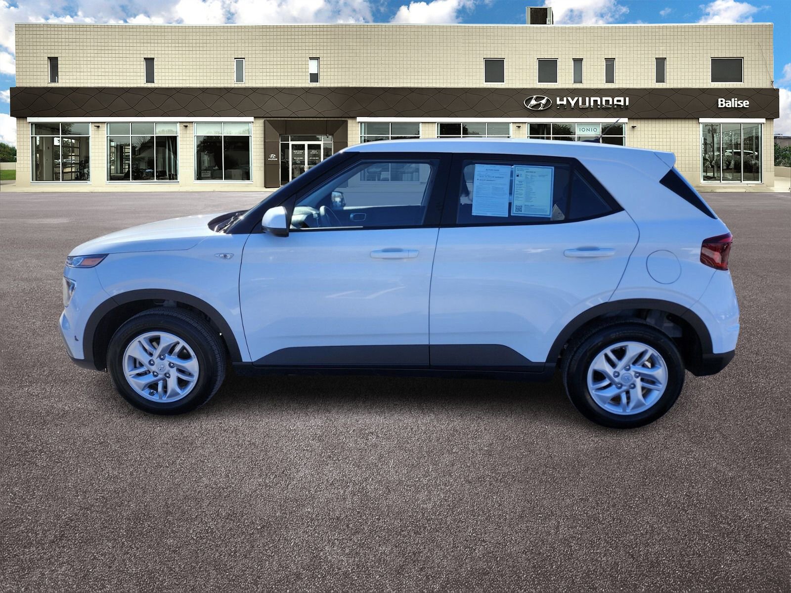 Certified 2026 Hyundai Venue SE image 6