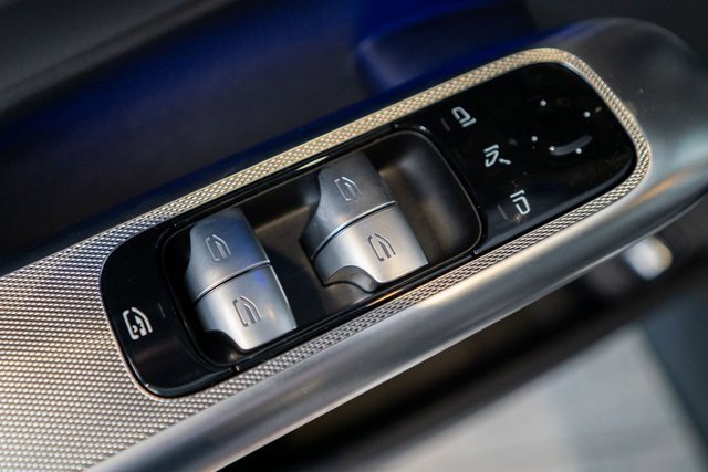 New 2025 Mercedes-Benz GLC 350e 4MATIC image 16