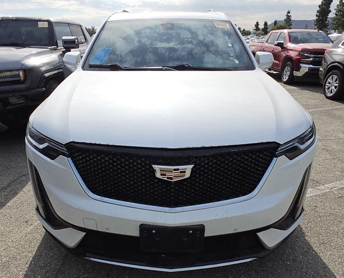 Used 2022 Cadillac XT6 Sport w/ Technology Package AWD/4WD image 16