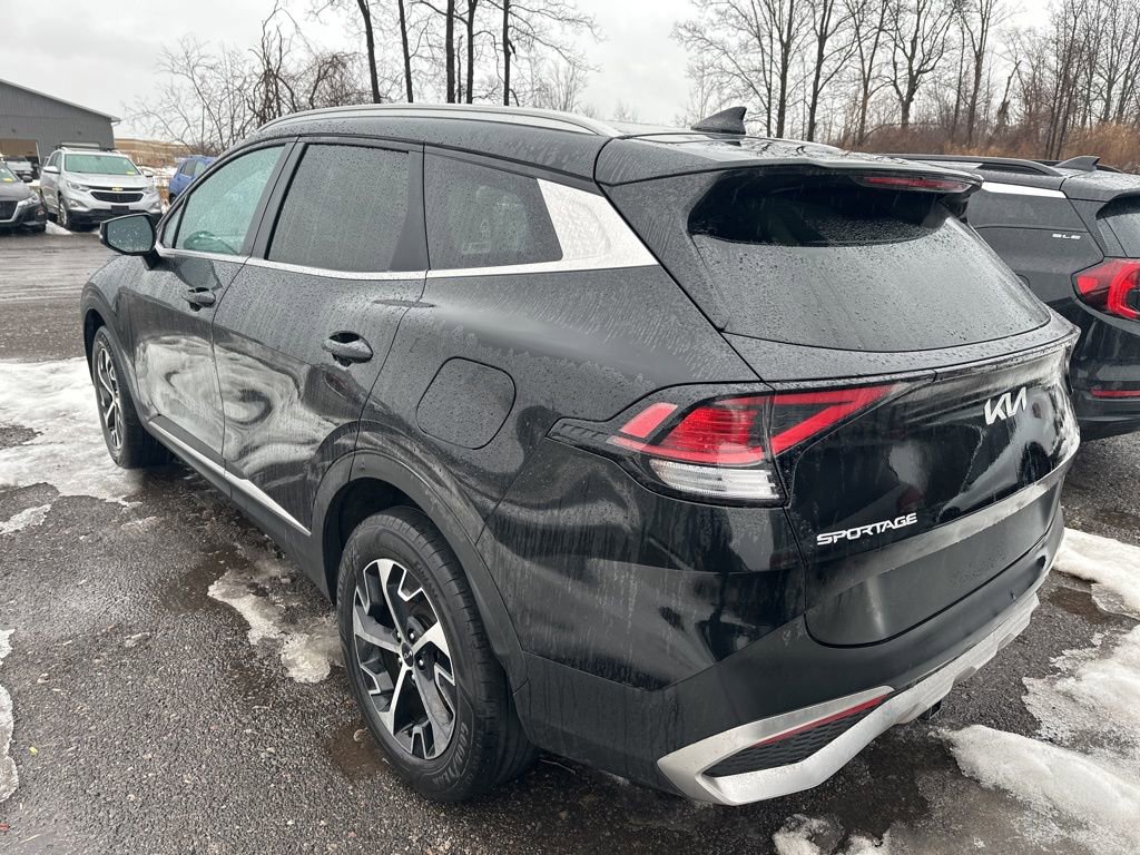 Used 2023 Kia Sportage EX image 5