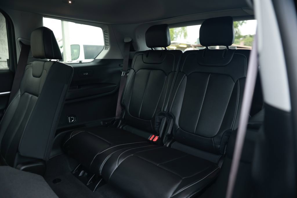 Used 2022 Jeep Grand Cherokee L Limited image 33
