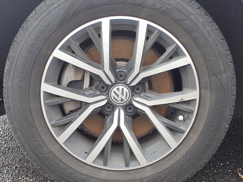 Used 2021 Volkswagen Tiguan SE AWD/4WD image 8