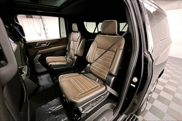 Used 2025 GMC Yukon XL Denali Ultimate AWD/4WD image 25