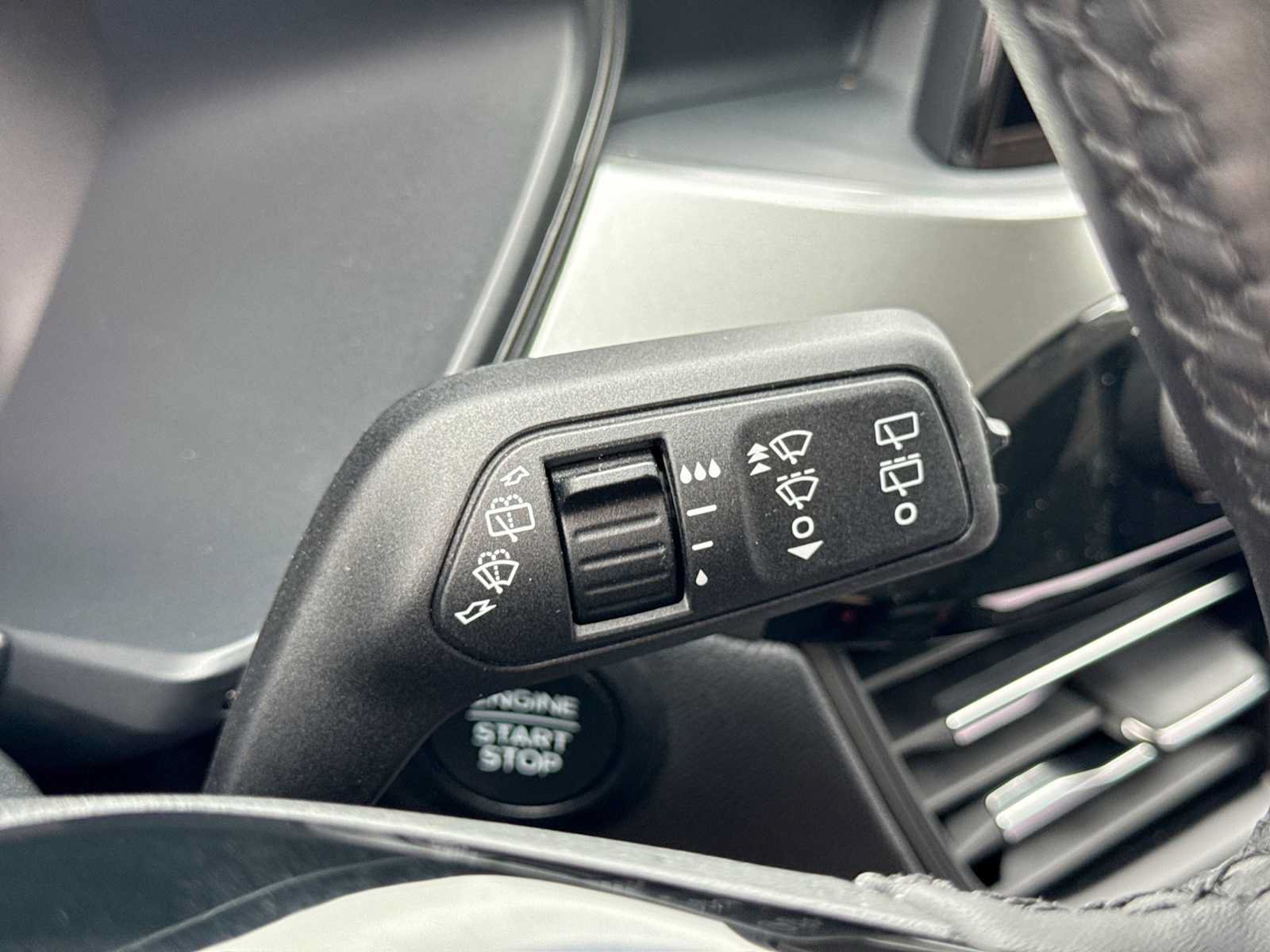 Used 2023 Ford Escape Active AWD/4WD image 24