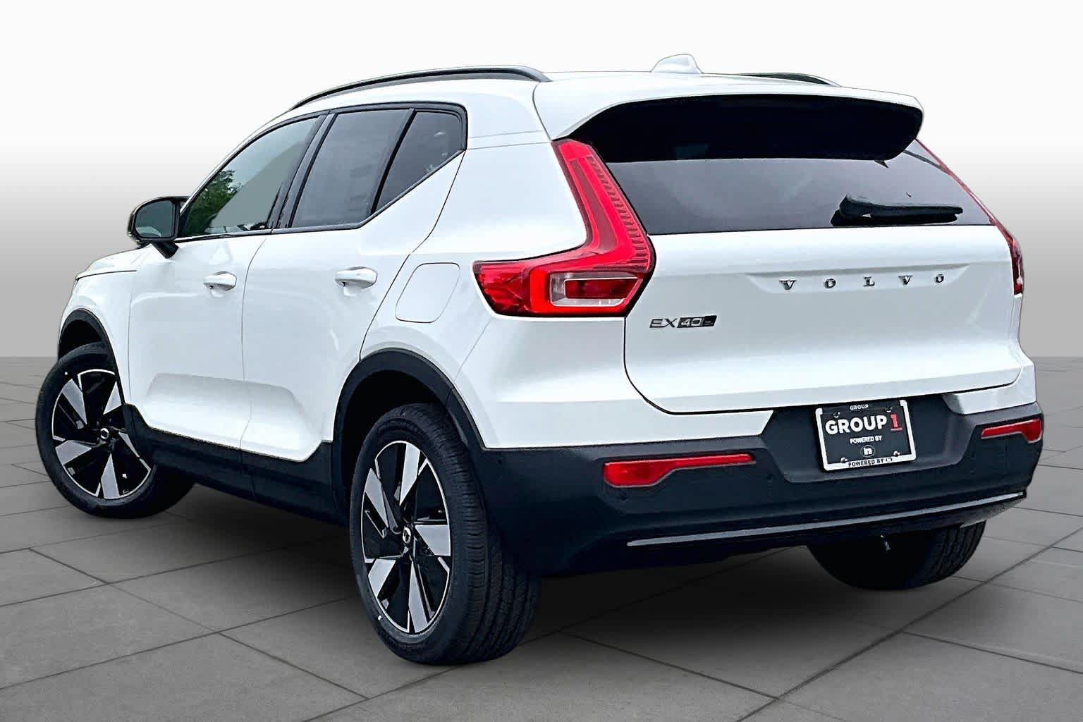 New 2026 Volvo EX40 Plus w/ Climate Package AWD/4WD image 3