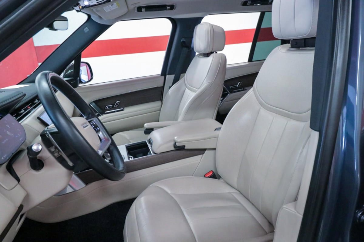 Used 2024 Land Rover Range Rover SE AWD/4WD image 13