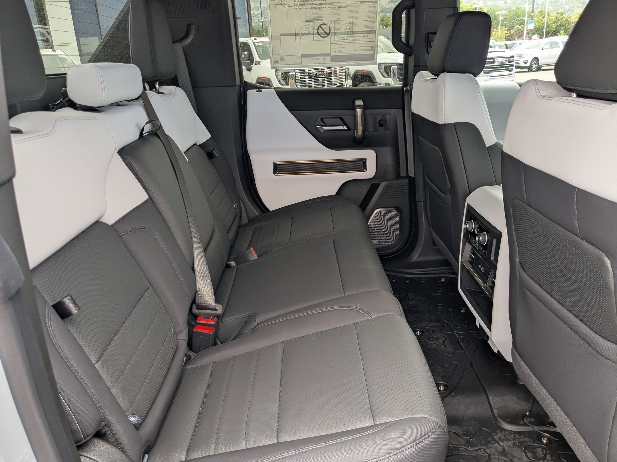 New 2025 GMC Hummer EV 2X image 15
